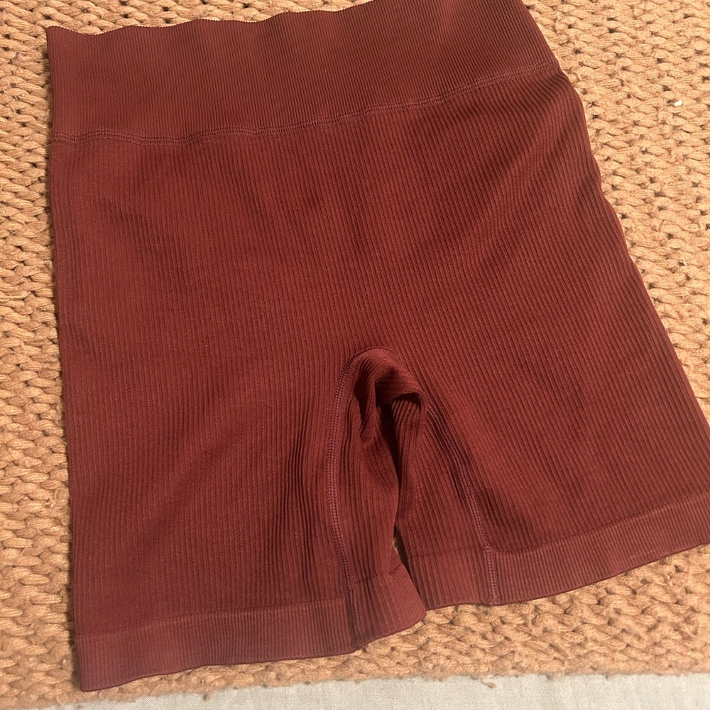 Women's Ribbed Brown Seamless Bike Shorts